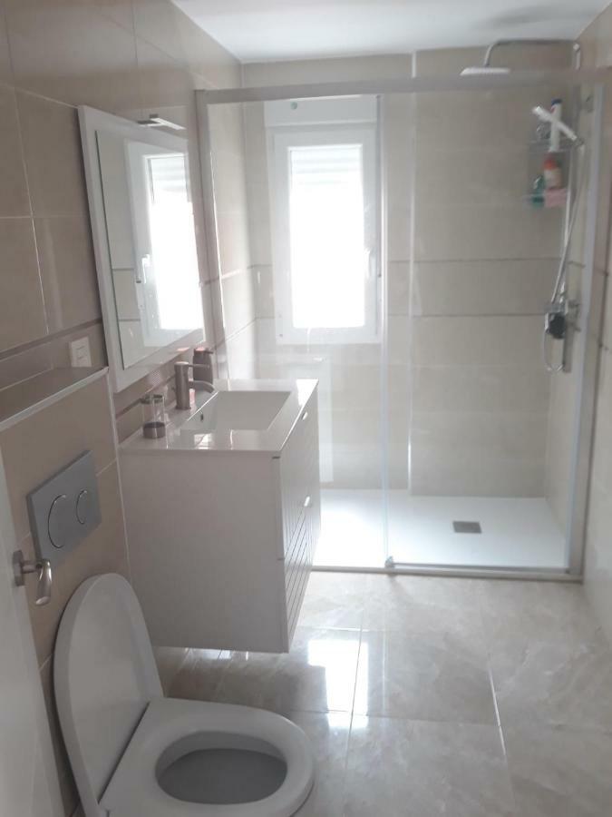 Paseo San Cristobal Apartment อัลมูเญการ์ ภายนอก รูปภาพ