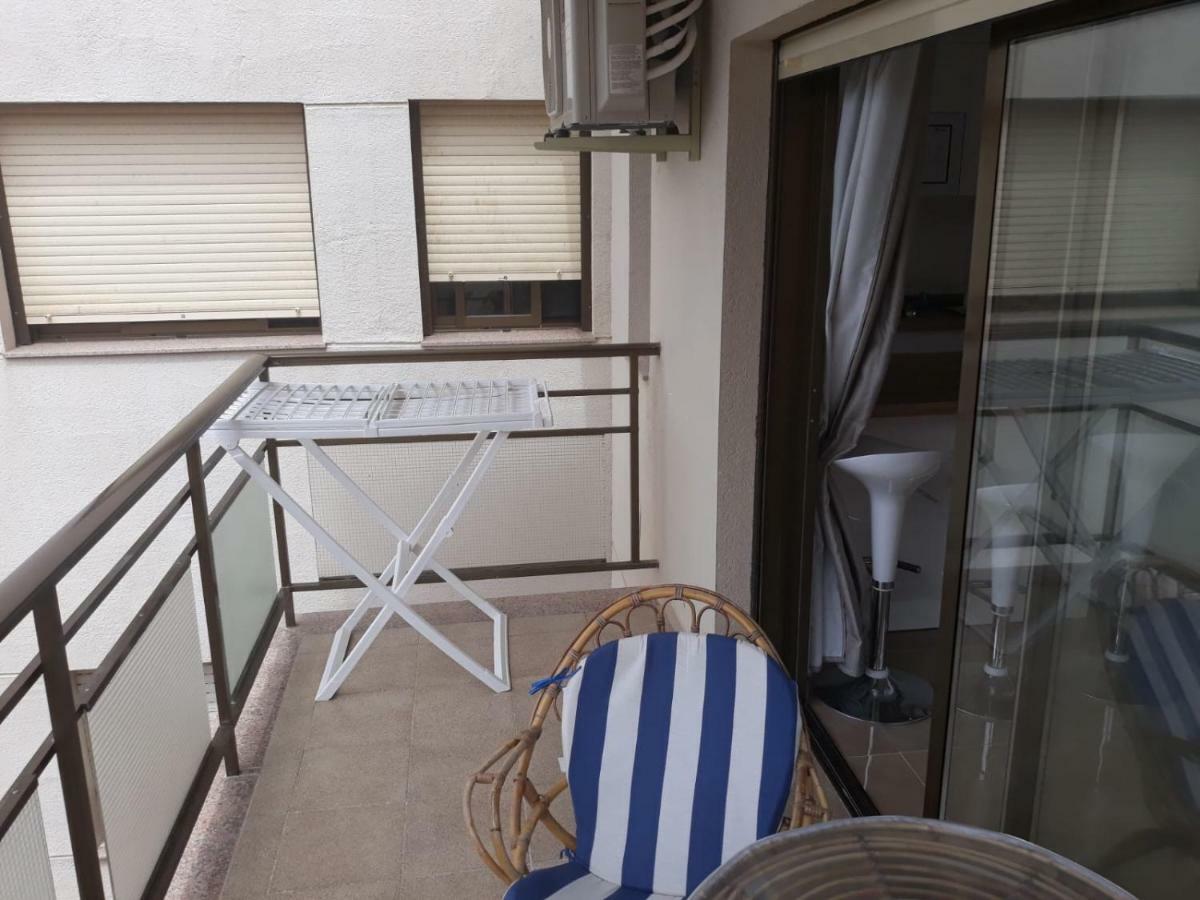 Paseo San Cristobal Apartment อัลมูเญการ์ ภายนอก รูปภาพ
